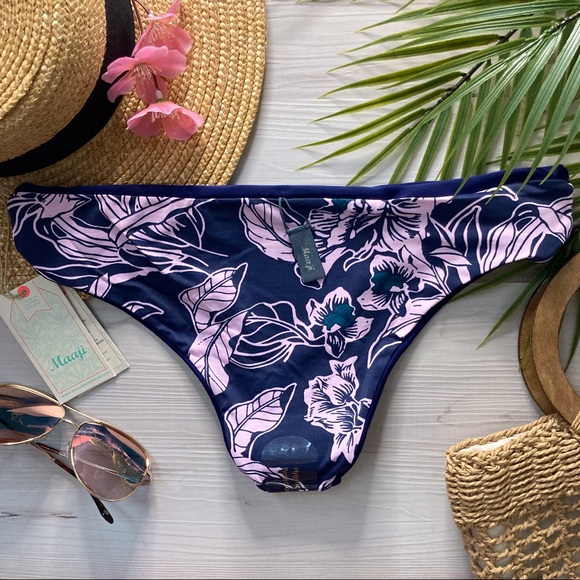 Maaji 🌊 Reversible Navy Blue Lilac Floral Bikini Bottoms 👙🍹💕 - Picture 6 of 10